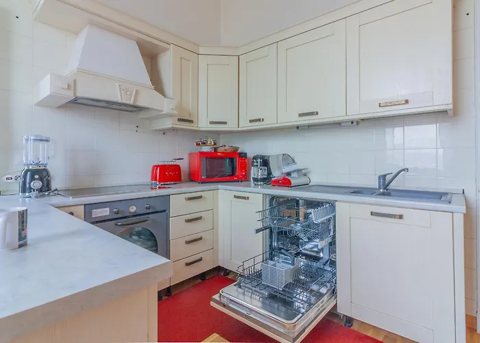 La Perledina Villa *